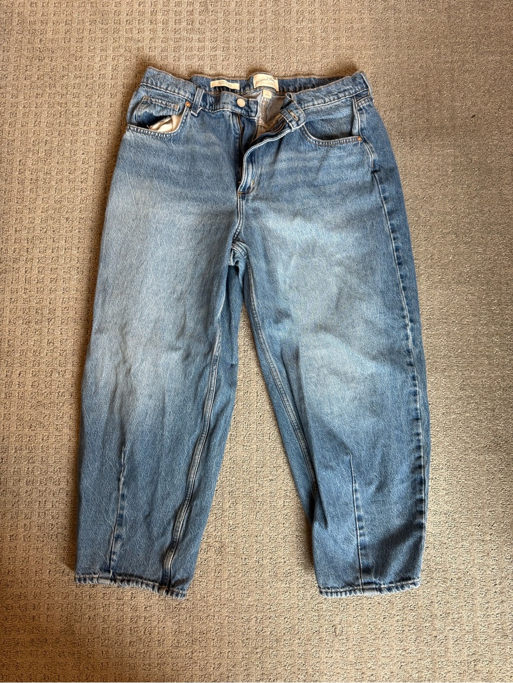 Universal Thread Light Blue Wide Leg Jeans